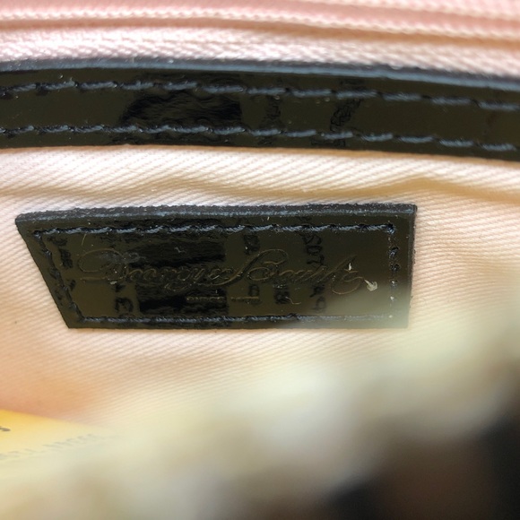 NWT Dooney & Bourke Carrington Tasseled Wristlet - Picture 4 of 5